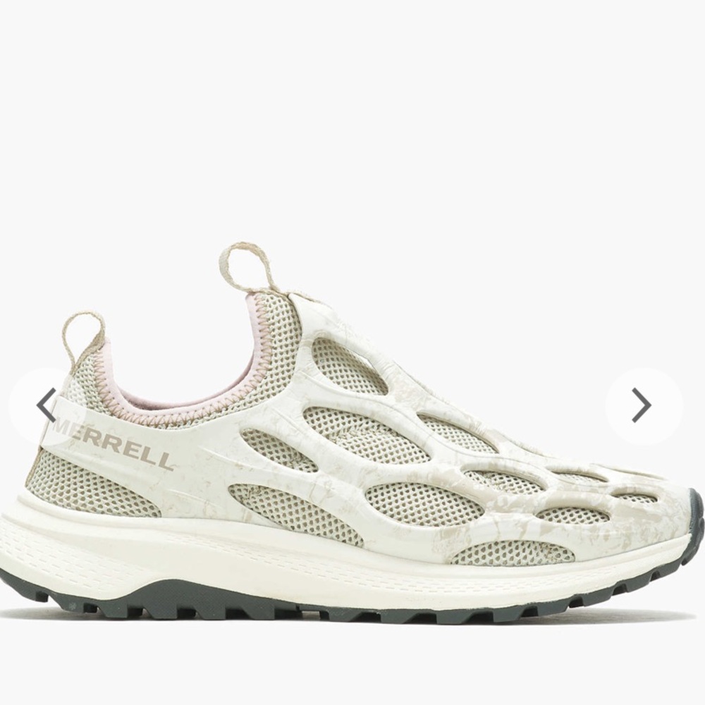 Merrill Women’s Hydro Runner Sneakers in Oyster Size 8.5.